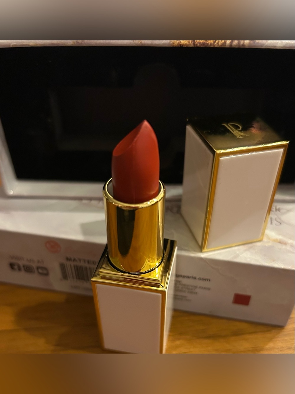 La Prédire Prestige Paris Matte Lipstick Red Lava Authentic - Picture 5 of 9